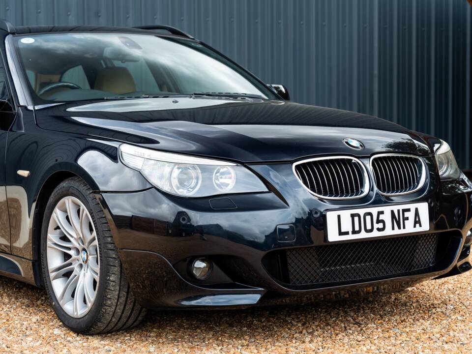 Imagen 7/65 de BMW 545i Touring (2005)
