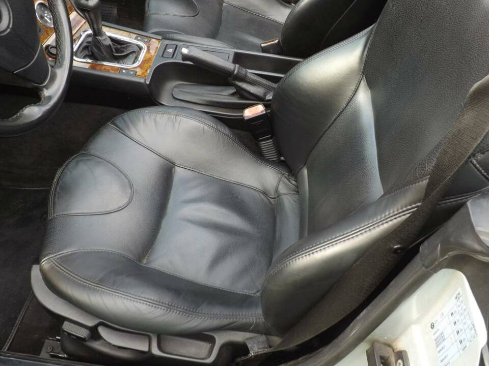 Bild 24/50 von BMW Z3 2.8 (2000)