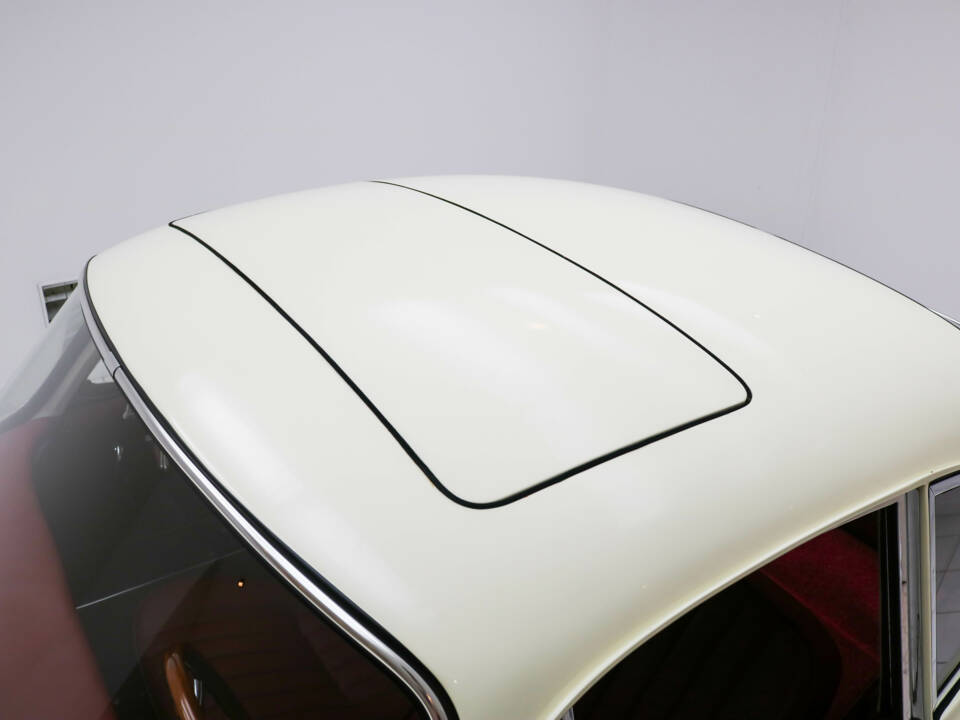 Image 17/23 of Porsche 356 C 1600 SC (1964)