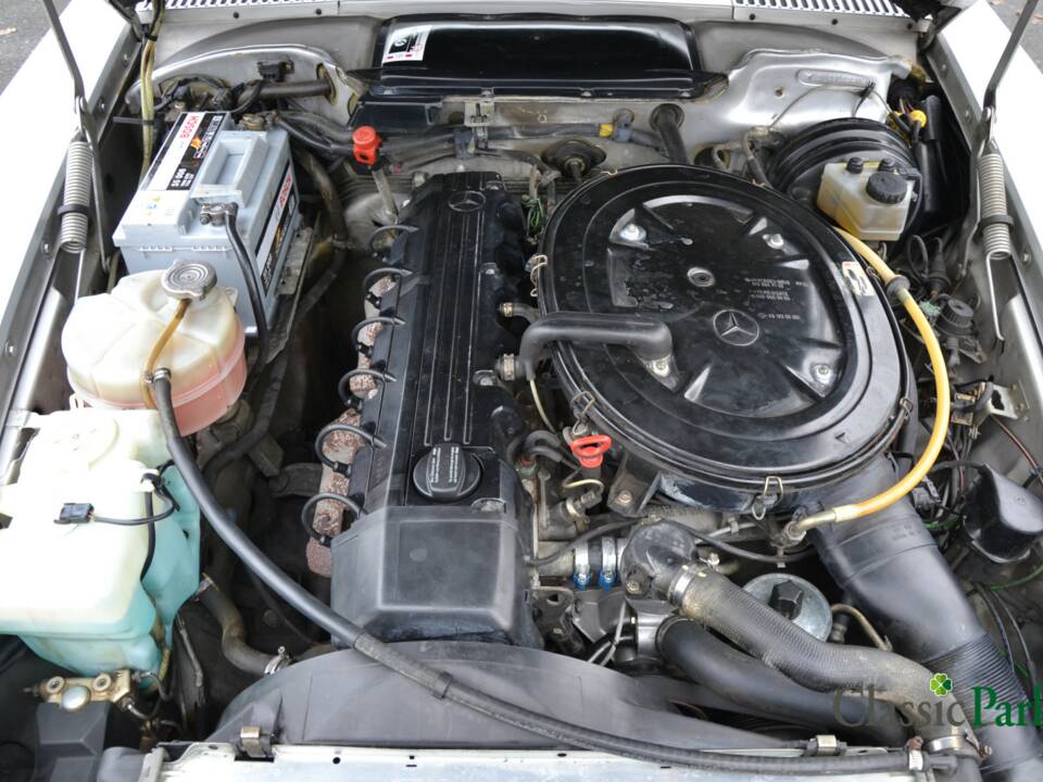 Image 15/50 of Mercedes-Benz 300 SL (1986)