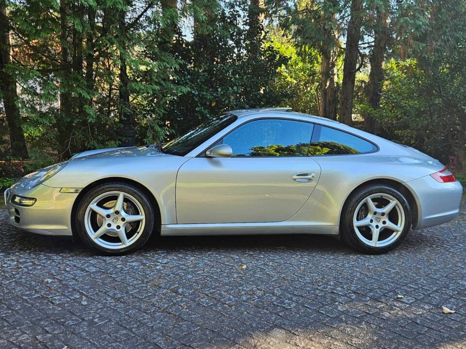 Image 27/37 de Porsche 911 Carrera (2004)