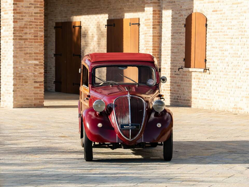 Image 2/50 of FIAT 500 A Topolino Giardiniera (1949)