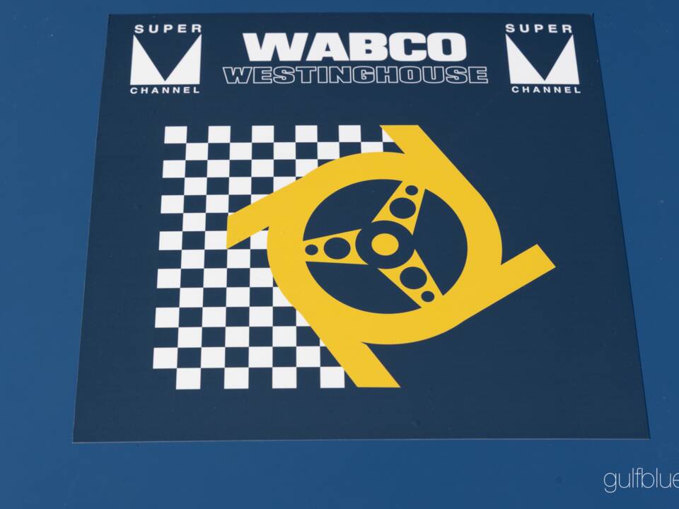 Image 25/44 of Alfa Romeo 75 3.0 V6 QV (1989)