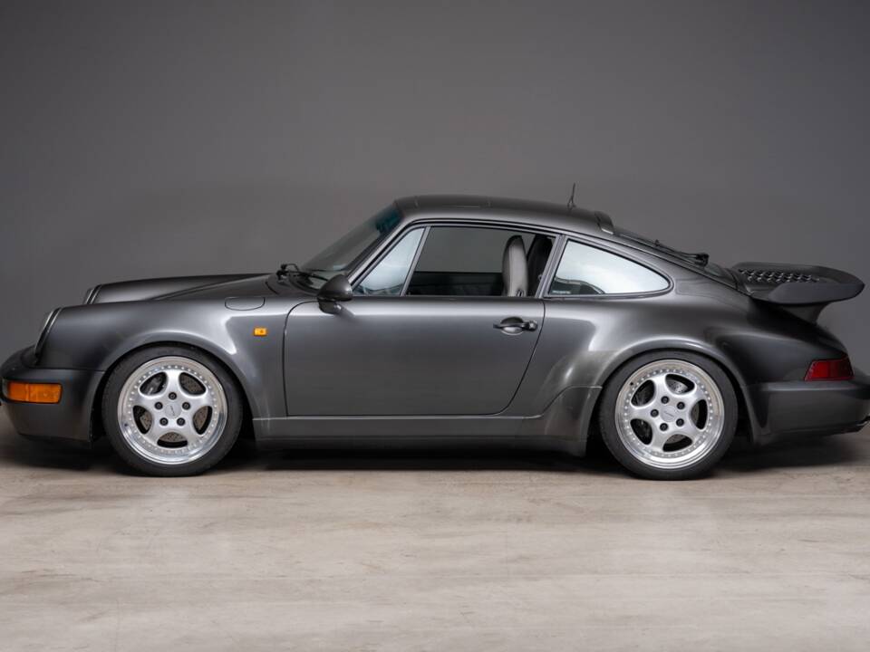 Image 4/33 de Porsche 911 Turbo 3.3 (1991)