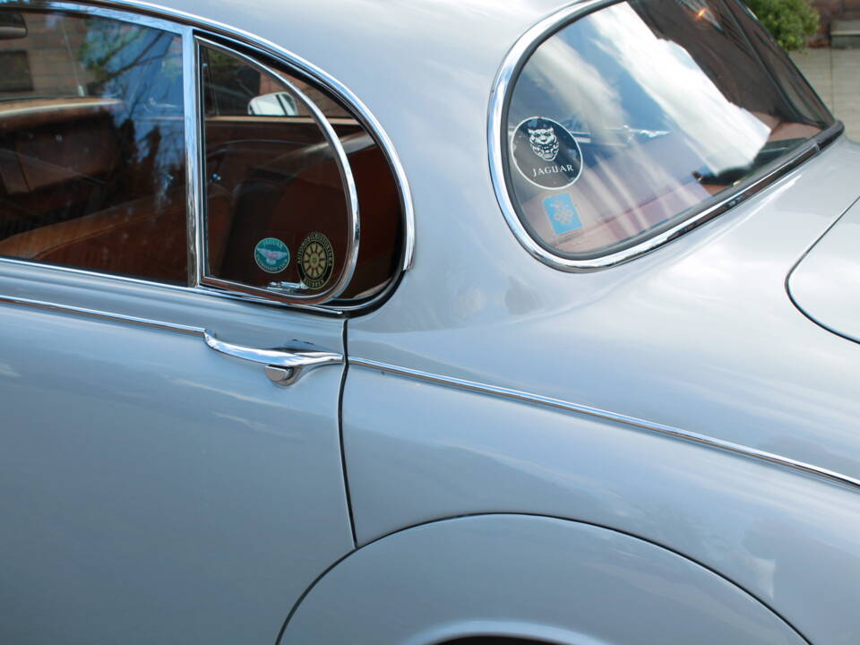Bild 19/42 von Jaguar 240 (1968)