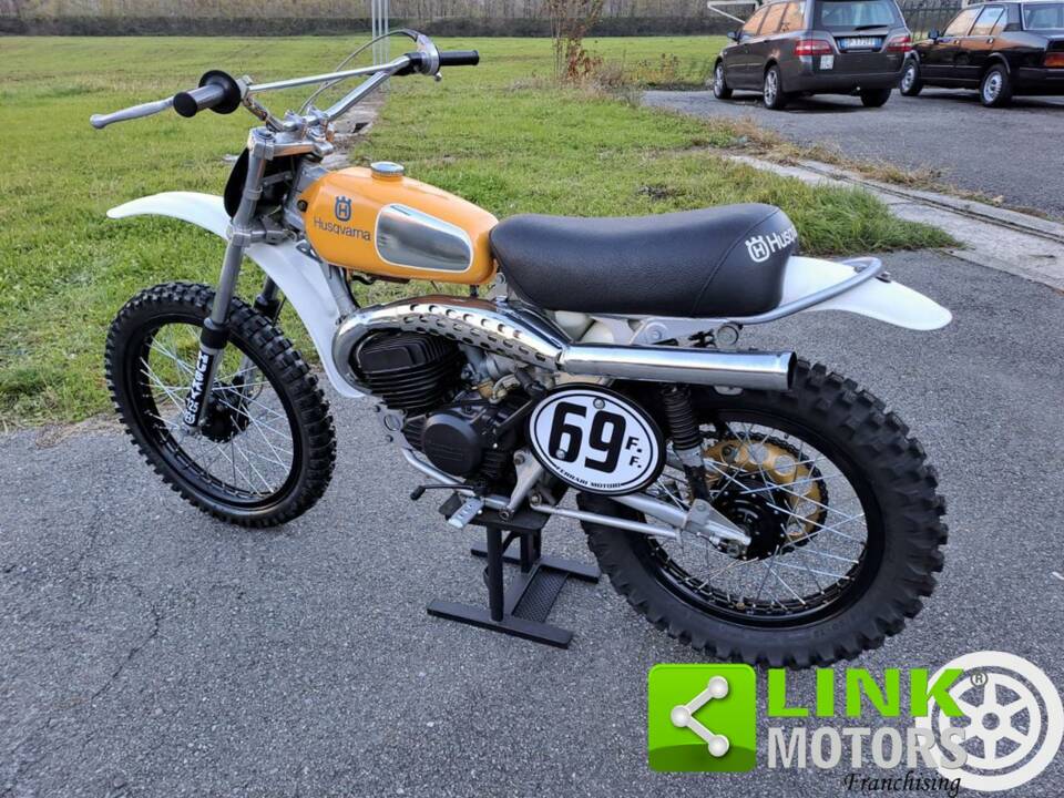 Image 2/10 of Husqvarna DUMMY (1974)