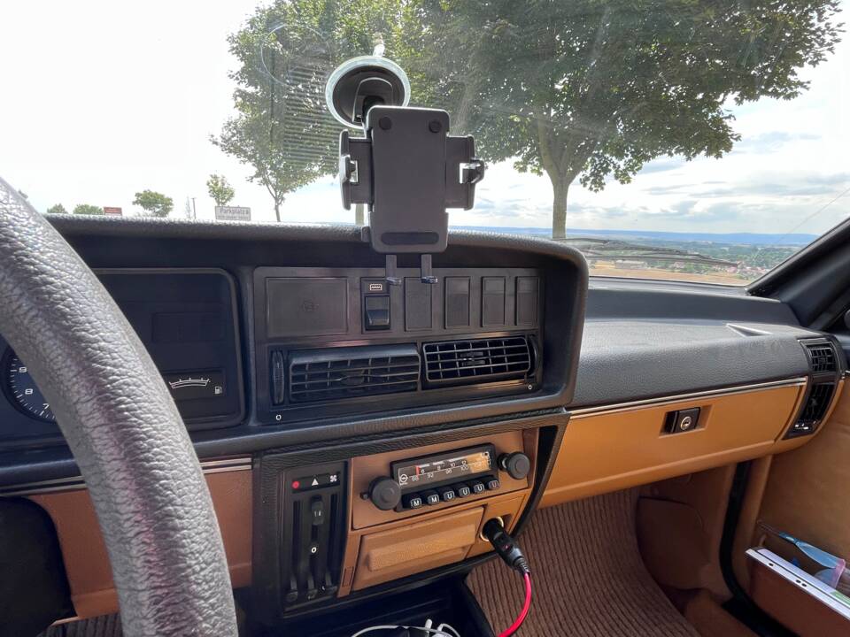 Immagine 13/39 di Opel Commodore 2,5 S (1981)