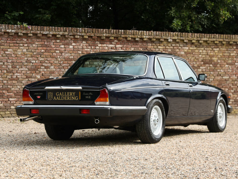Imagen 2/50 de Jaguar XJ 12 (1985)