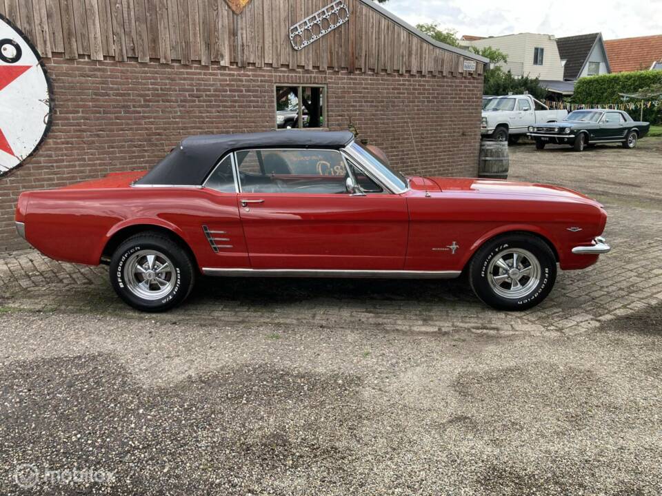 Bild 50/50 von Ford Mustang 289 (1966)
