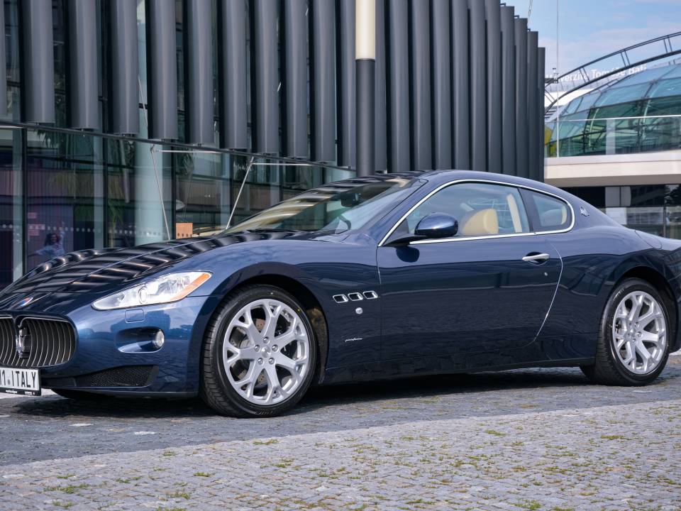 Image 9/22 of Maserati GranTurismo 4.2 (2008)