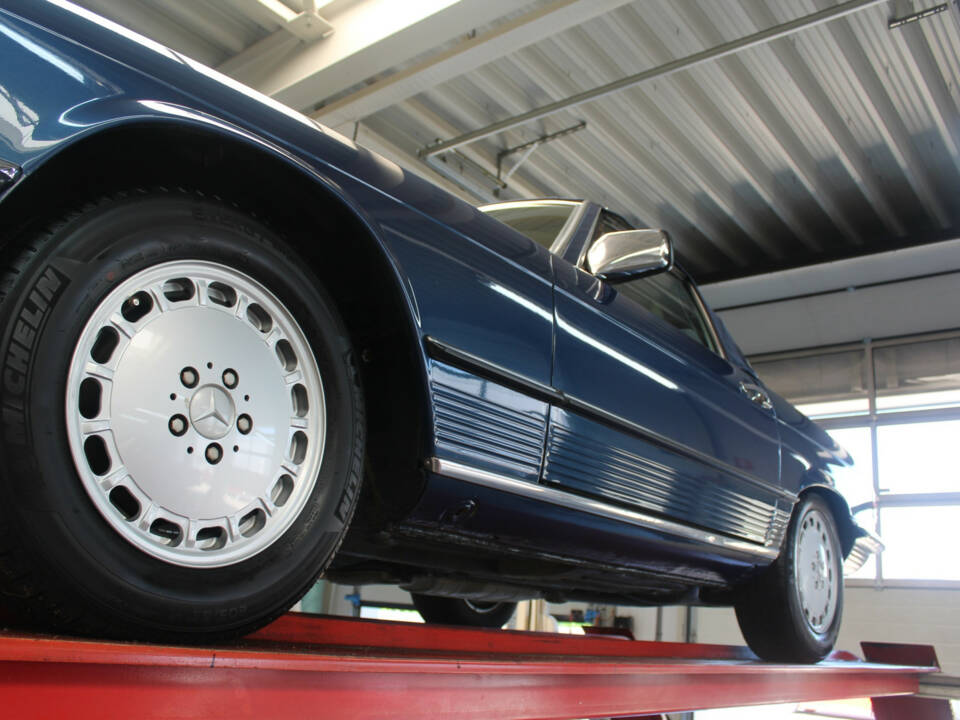 Immagine 7/50 di Mercedes-Benz 300 SL (1986)