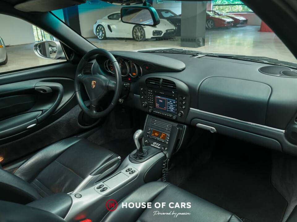 Imagen 16/23 de Porsche 911 Carrera "40 Jahre 911" (2003)