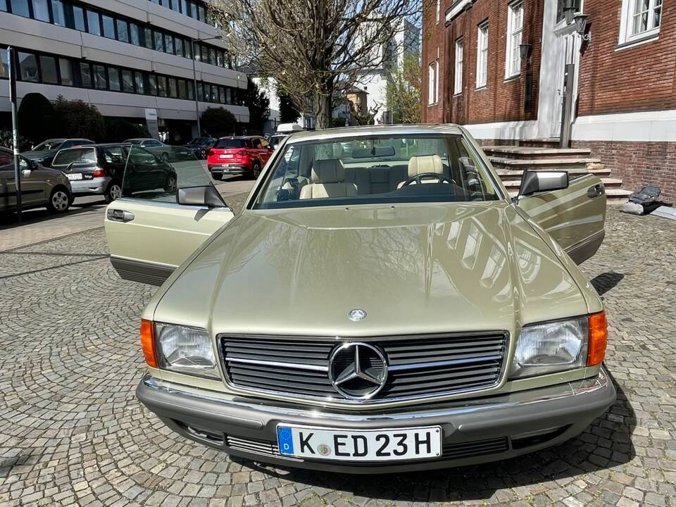 Bild 48/65 von Mercedes-Benz 380 SEC (1983)