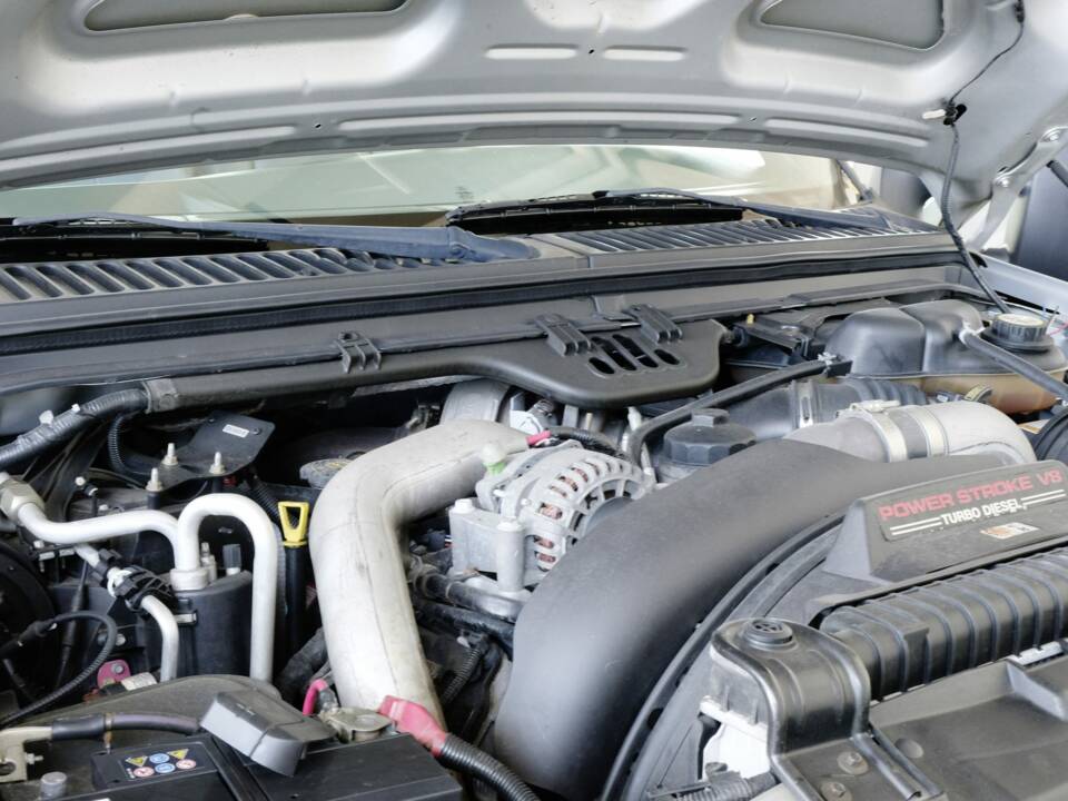 Image 30/41 de Ford F-350 Super Duty (2004)