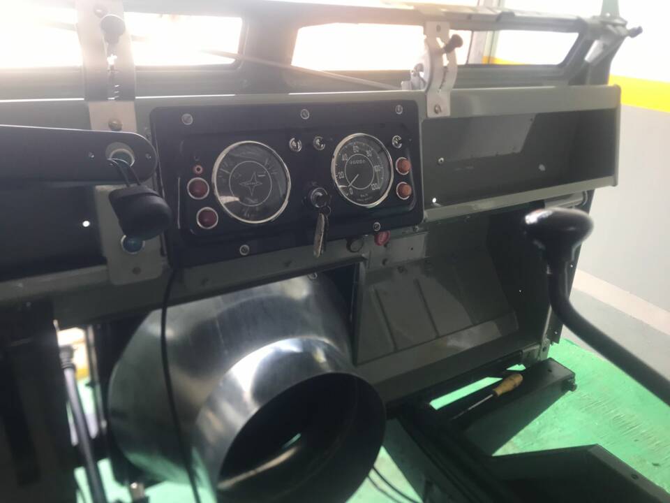 Image 12/39 of Land Rover Forward Control (1975)
