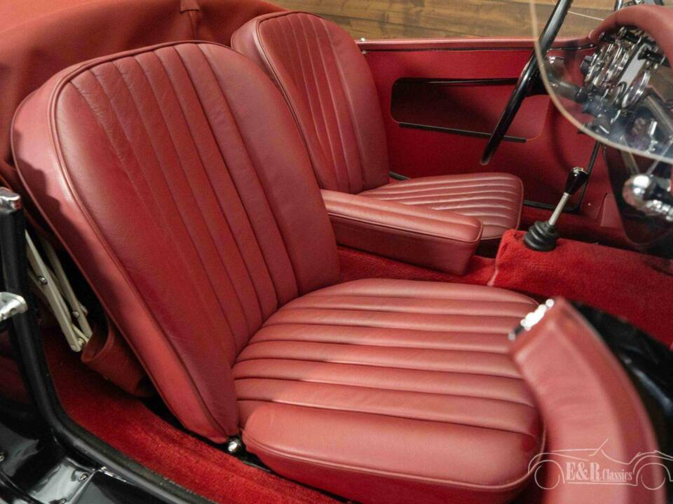 Image 7/19 of MG MGA 1500 (1955)