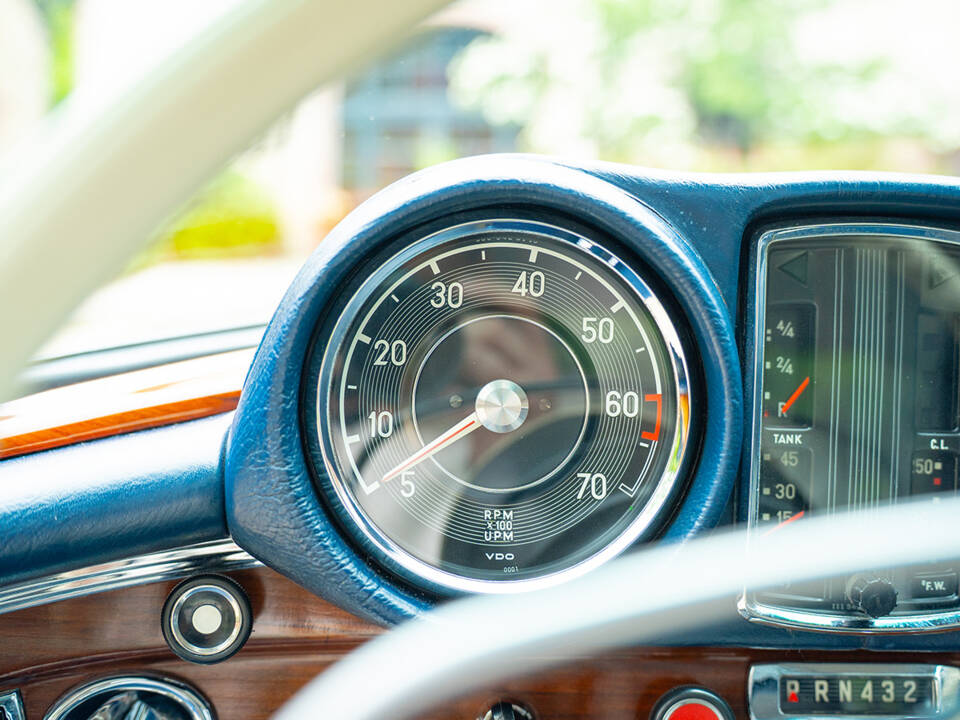 Image 35/48 of Mercedes-Benz 280 SE (1969)
