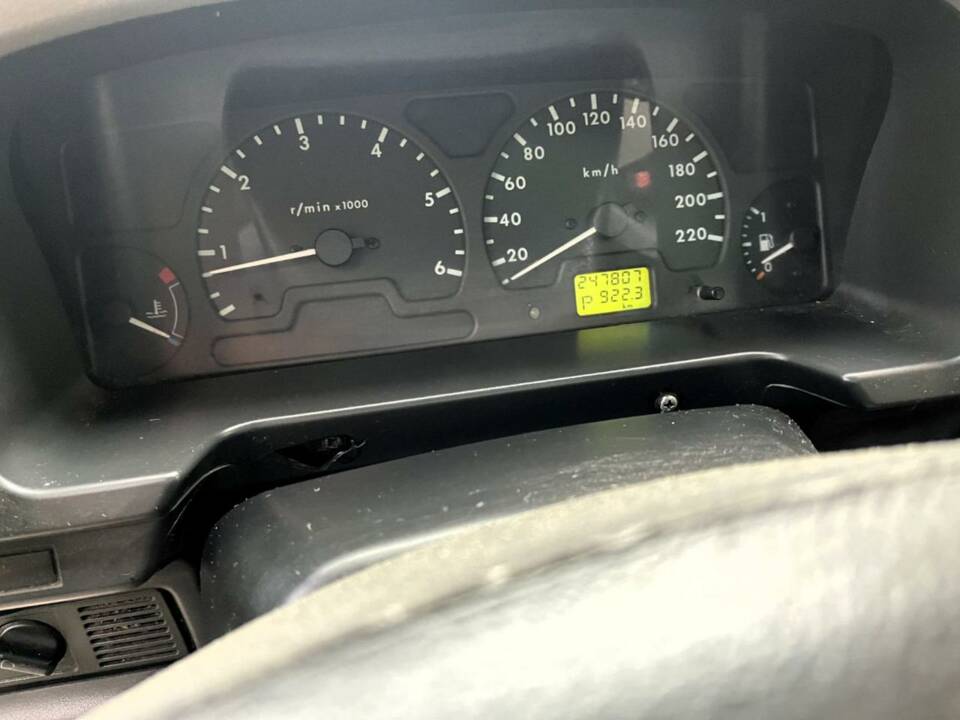 Imagen 25/29 de Land Rover Discovery 2.5 Td5 (1999)