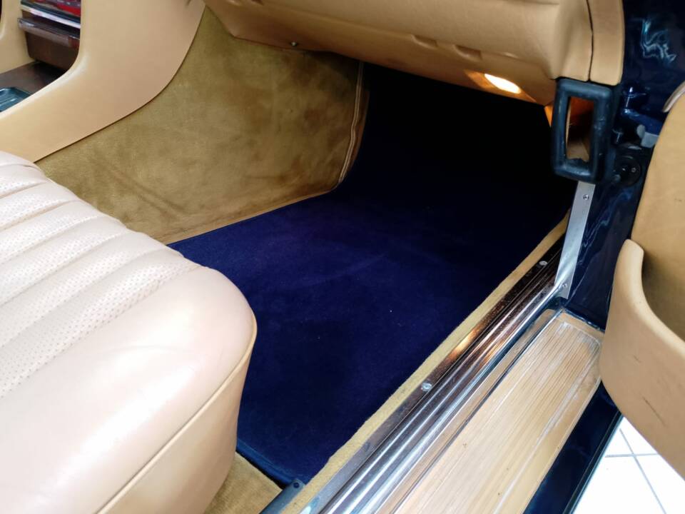 Image 31/52 de Mercedes-Benz 500 SL (1986)