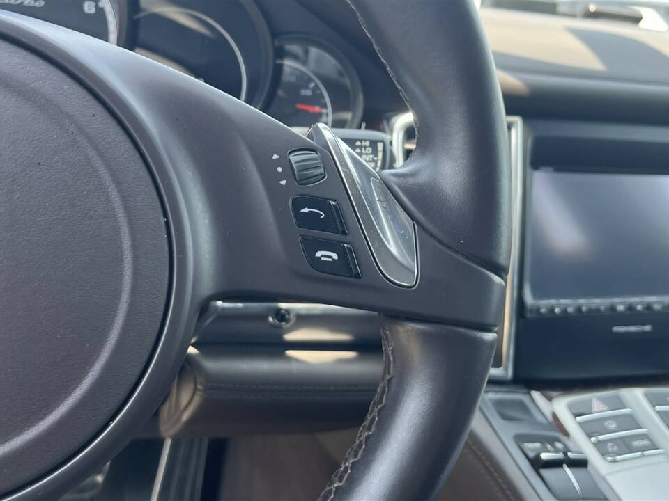 Image 28/91 of Porsche Panamera Turbo (2009)