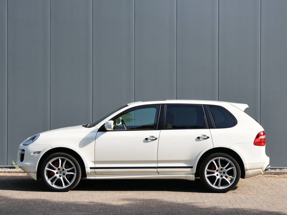 Bild 26/49 von Porsche Cayenne GTS (2009)