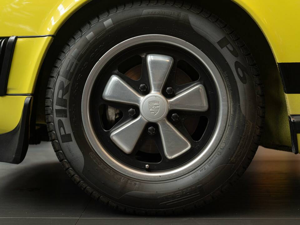 Image 18/47 of Porsche 911 Carrera 2.7 (1975)