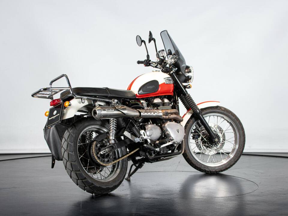 Image 4/50 of Triumph DUMMY (2014)