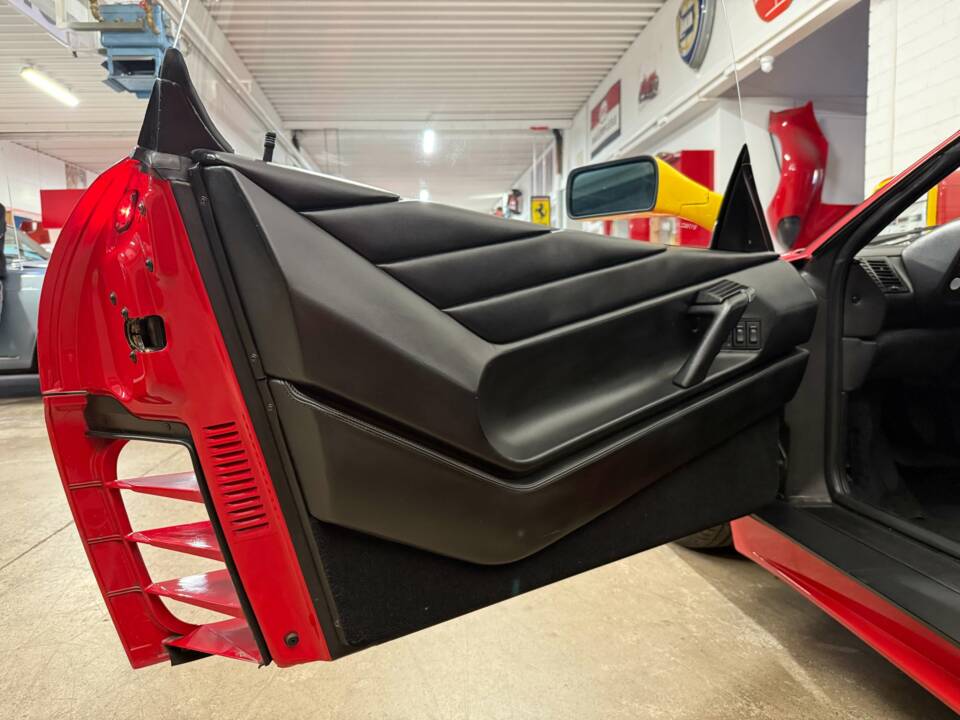 Bild 5/14 von Ferrari 348 TB (1991)