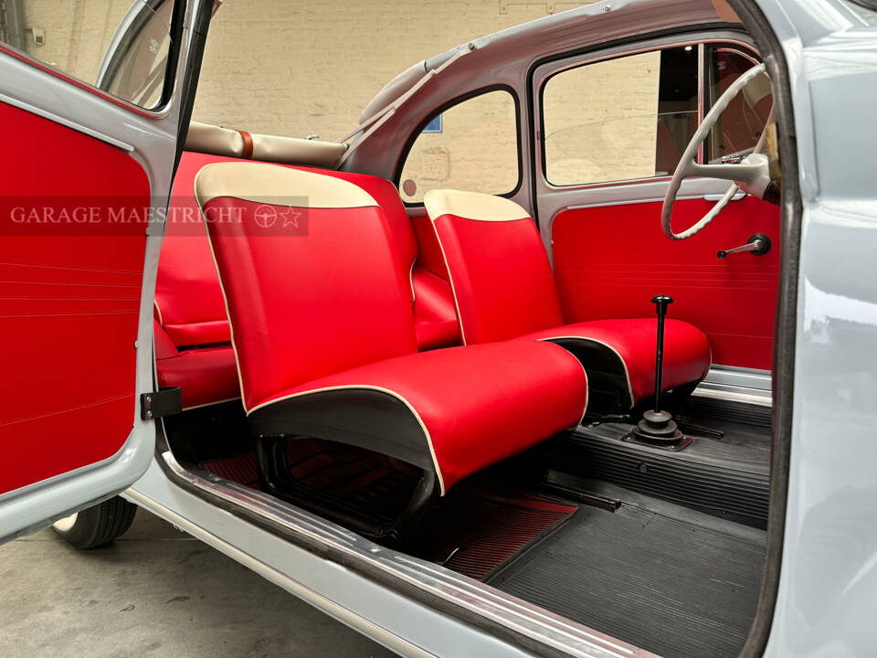 Image 30/102 of FIAT 500 D (1963)