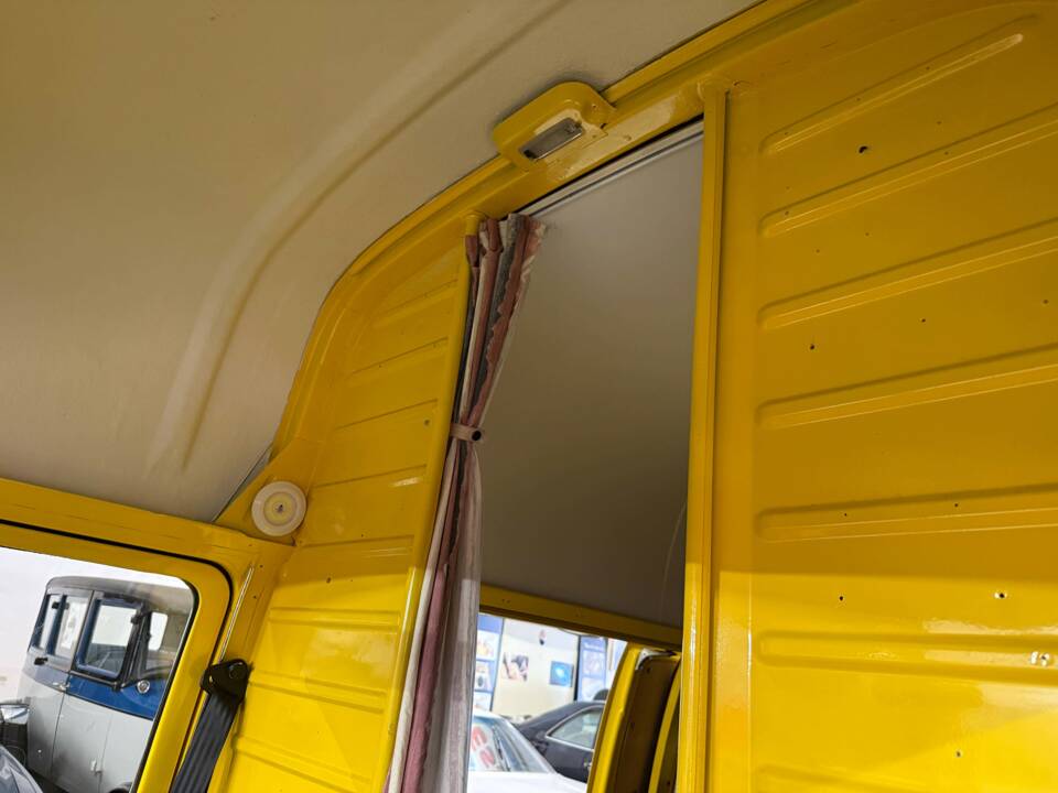Image 10/19 of Volkswagen T2 Brasil Camper (1978)