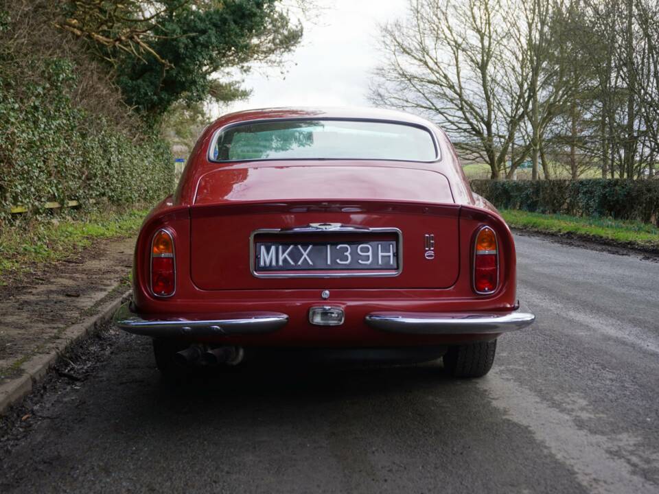 Afbeelding 5/18 van Aston Martin DB 6 Vantage (1969)