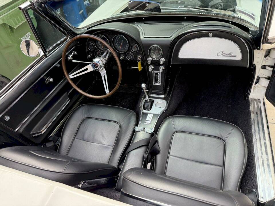 Image 16/34 of Chevrolet Corvette Sting Ray Convertible (1965)