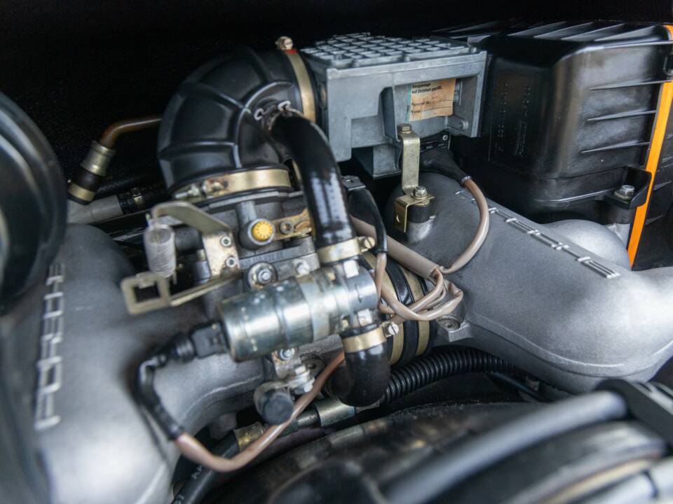Bild 34/50 von Porsche 911 Carrera 3.2 "25 Jahre 911" (1988)