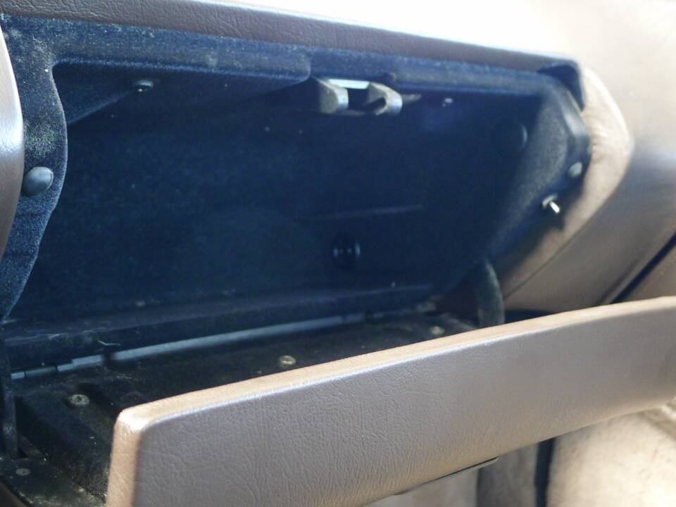 Bild 14/50 von Porsche 928 S (1986)