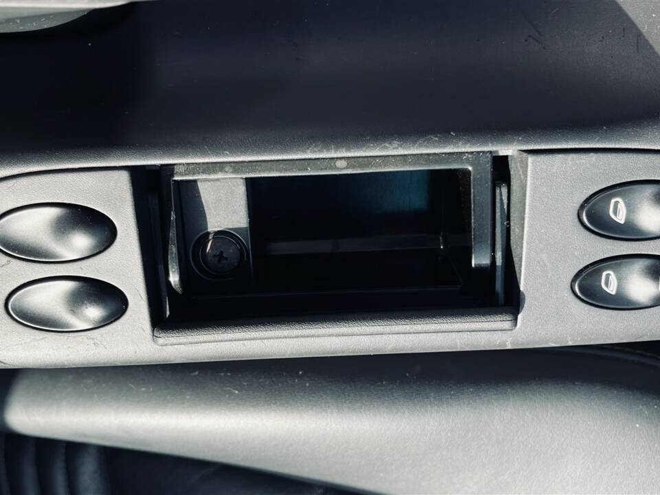 Image 13/39 of Porsche 911 Carrera 4S (2002)