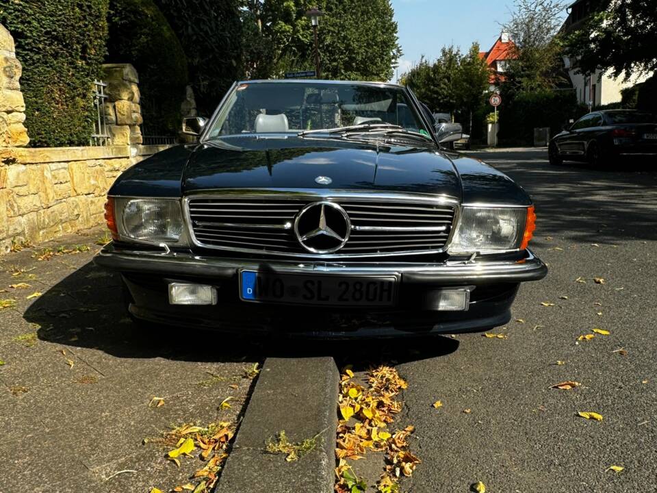 Image 15/21 of Mercedes-Benz 280 SL (1985)