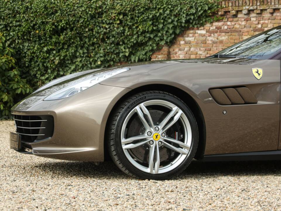 Imagen 15/50 de Ferrari GTC4Lusso (2018)