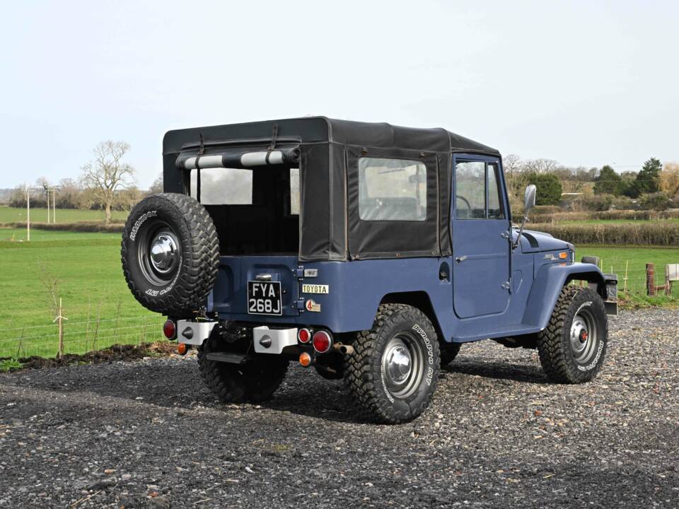 Image 17/50 de Toyota Land Cruiser FJ 40 (1970)