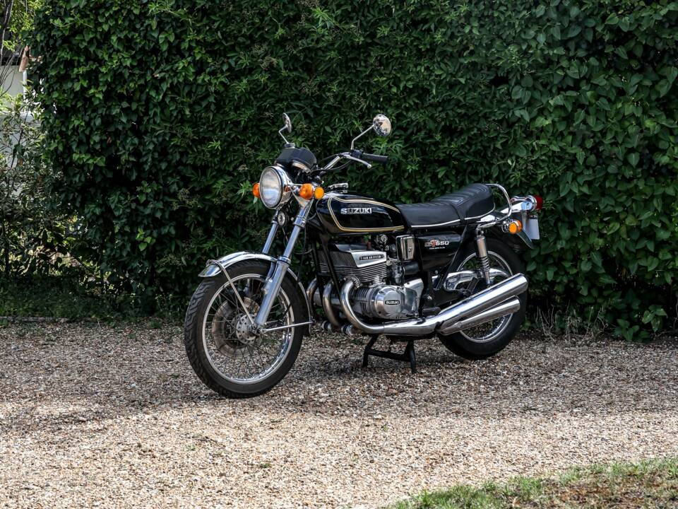 Image 23/25 of Suzuki GT 550 II (1976)
