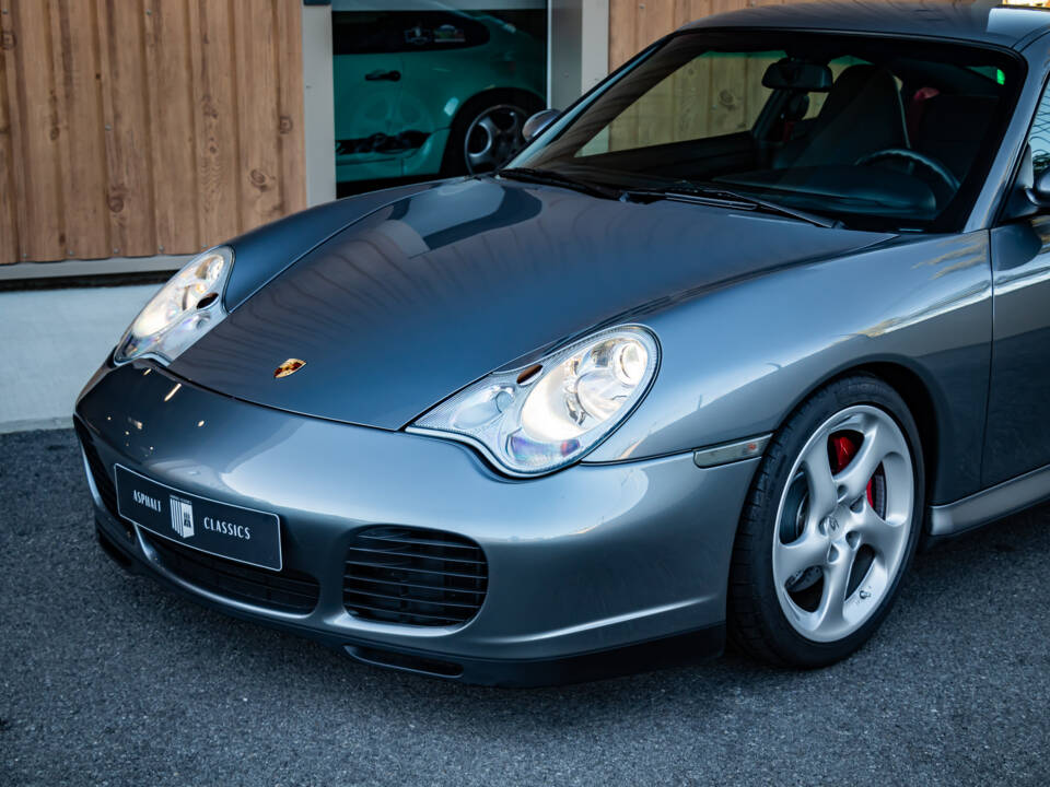 Afbeelding 17/50 van Porsche 911 Carrera 4S (2004)