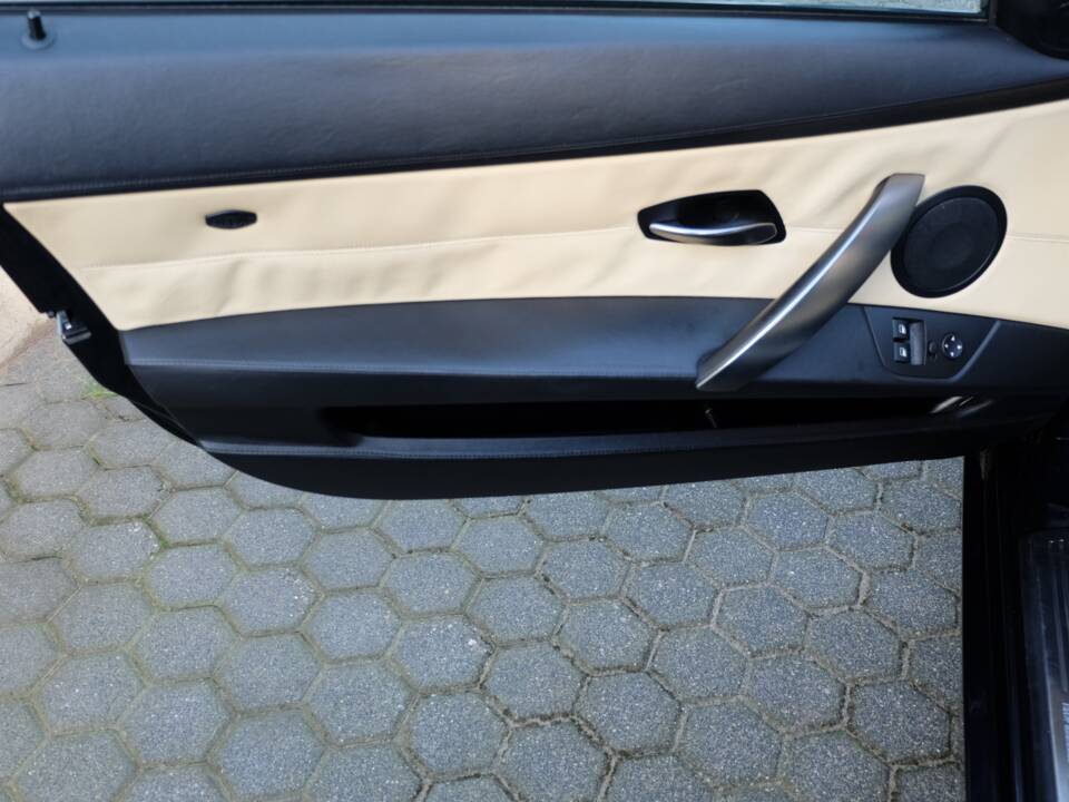 Immagine 28/40 di BMW Z4 Coupé 3.0si (2007)