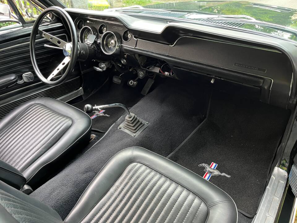 Image 21/49 of Ford Mustang GT 390 (1967)