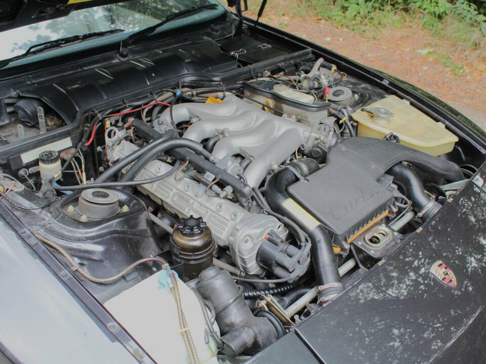 Bild 18/19 von Porsche 944 Turbo (1987)