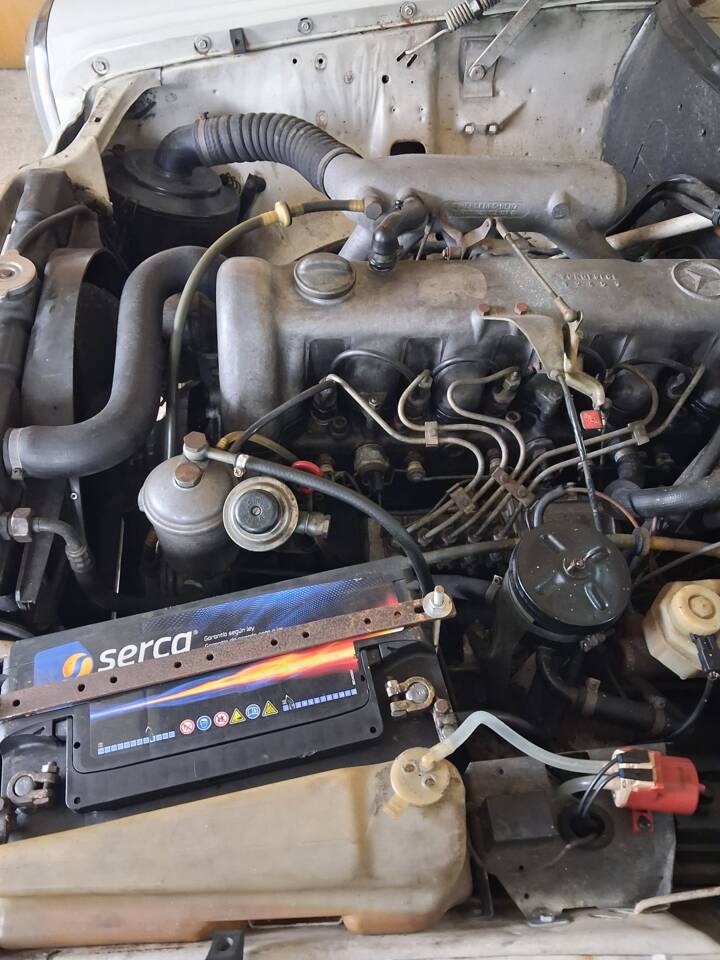 Image 11/11 of Mercedes-Benz 240 D 3,0 (1977)