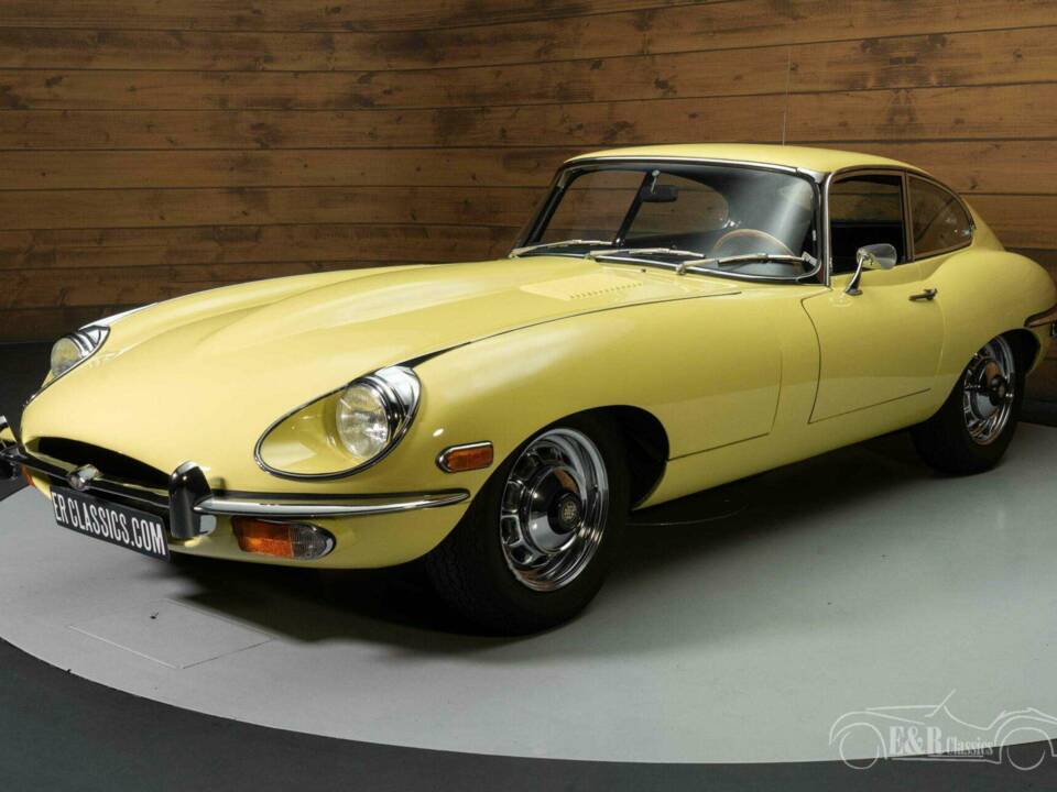 Image 4/19 de Jaguar E-Type (1970)