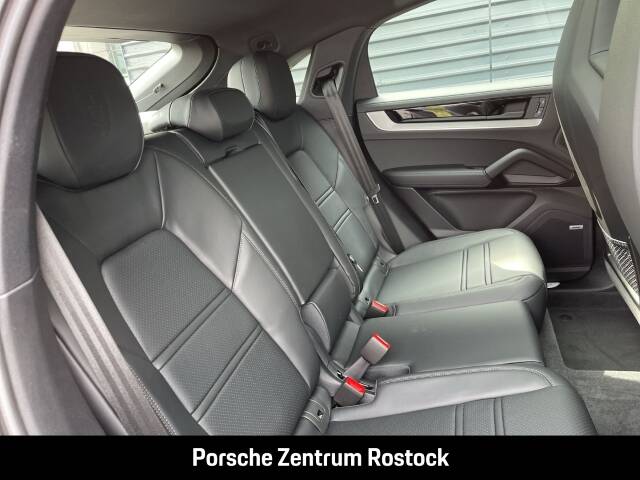 Bild 14/31 von Porsche Cayenne Coupé E-Hybrid (2025)