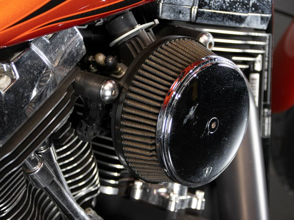 Bild 47/50 von Harley-Davidson DUMMY (2010)
