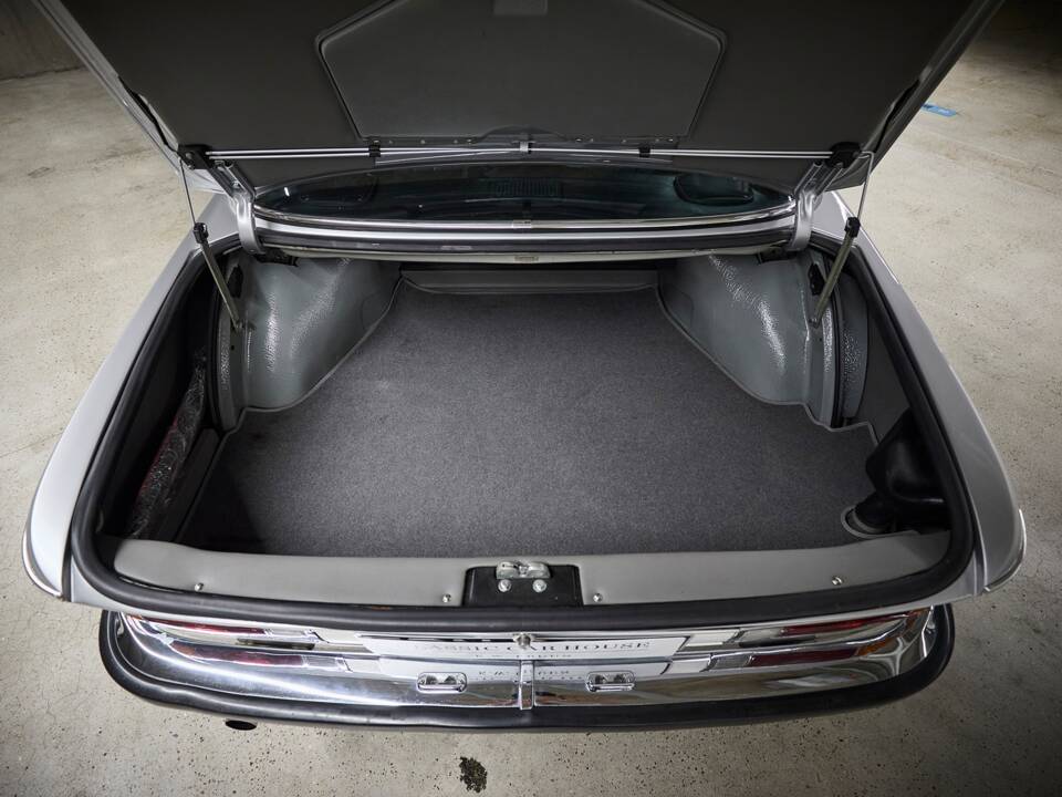 Image 59/100 of BMW 3.0 CSi (1973)