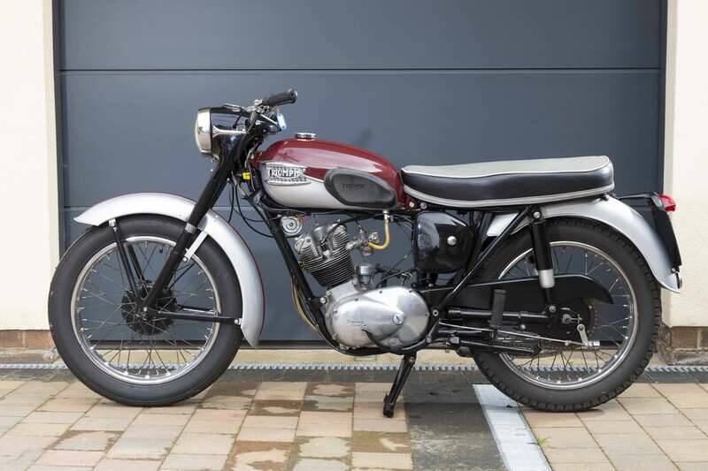 Image 2/23 of Triumph T 20 Tiger Cub (1960)