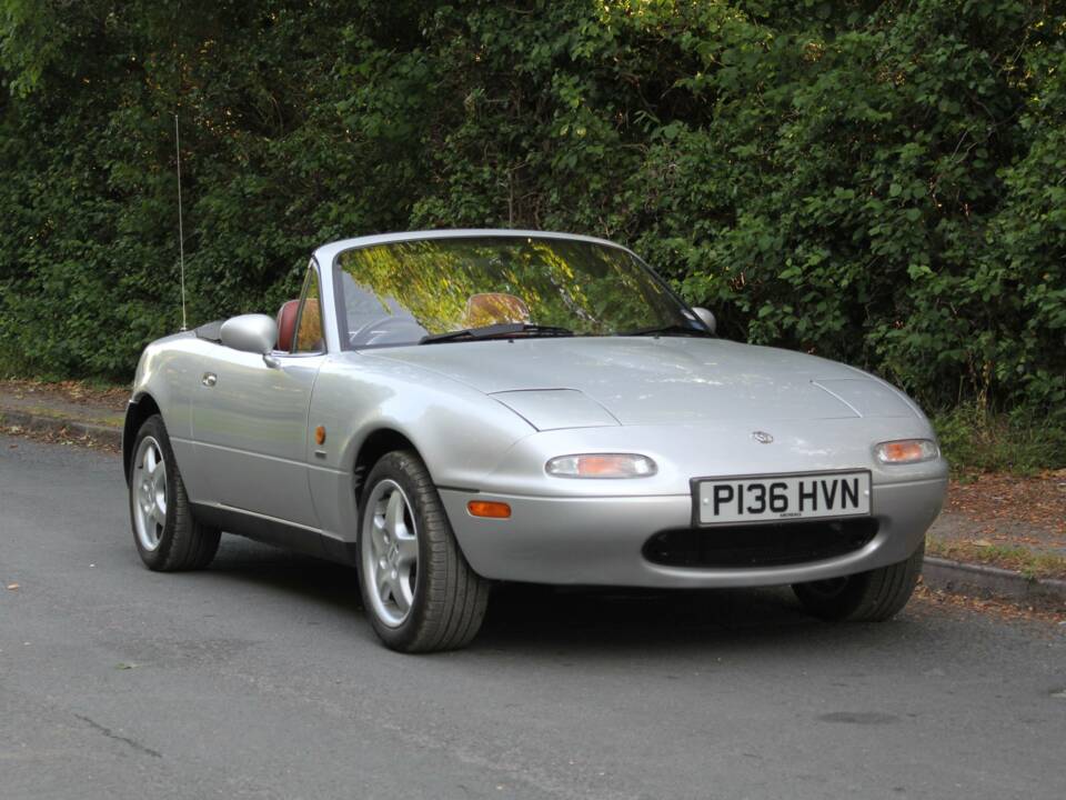 Image 1/17 of Mazda MX-5 1.8 (1997)